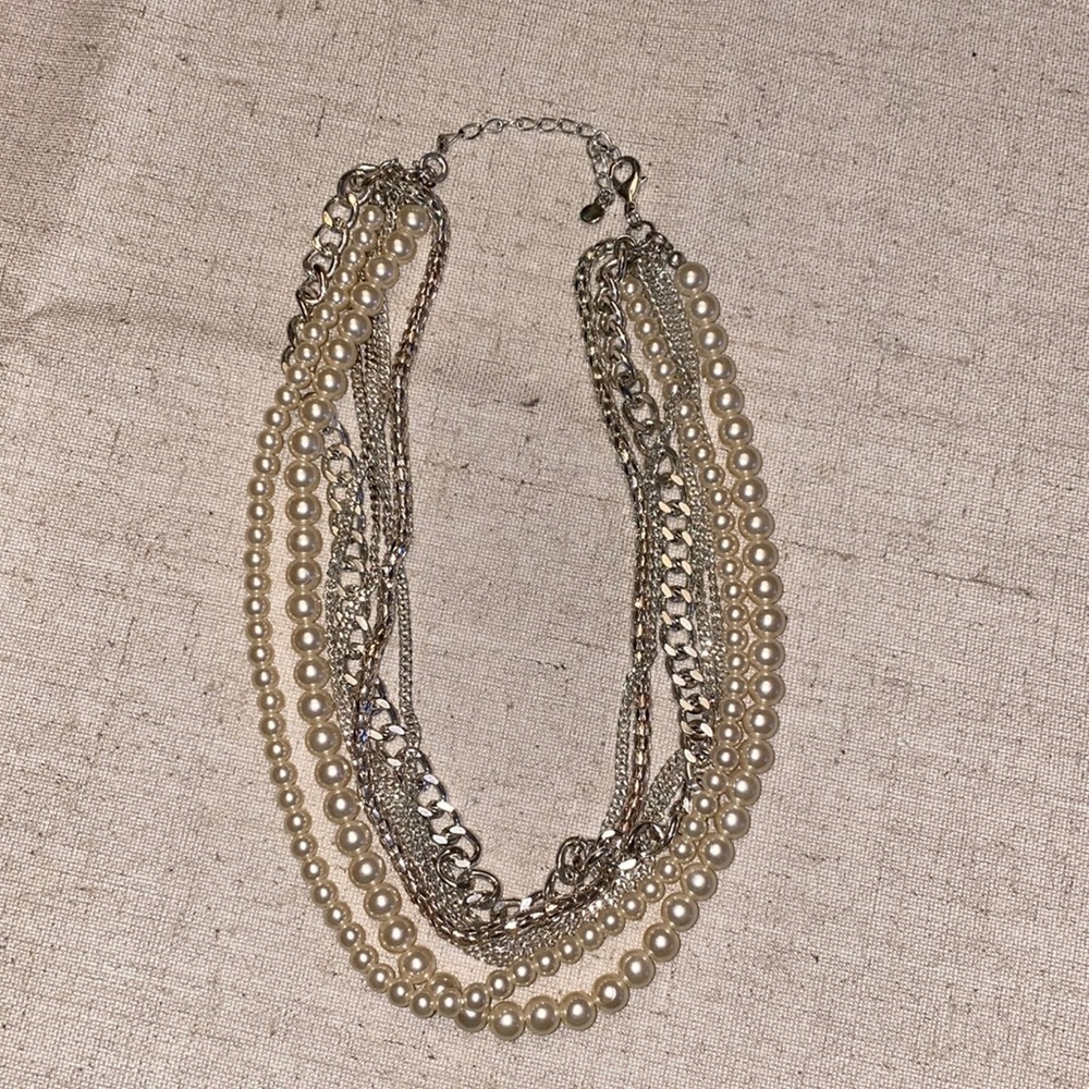 Pearl and silver necklace